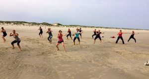 piloxing lessen zomer strand dansstudio terschelling - Hallo Terschelling