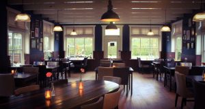 Zonneweelde binnen eetzaal Hallo Terschelling