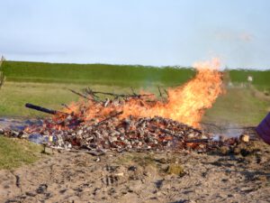 Meivuur op Terschelling - Meivuren - Vakantie Terschelling - Halloterschelling.nl (2)