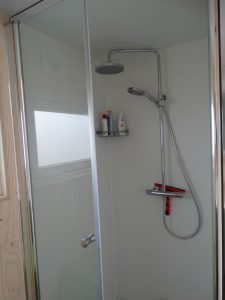 chalet-black-beauty-douche-hallo-terschelling