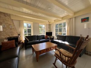 Roodkapje vakantieboerderij woonkamer Terschelling - Hallo Terschelling