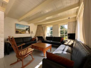 Roodkapje vakantieboerderij zithoek Terschelling - Hallo Terschelling