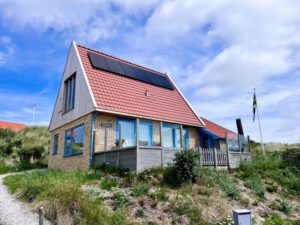 Vakantiehuis Geluksplak aanzicht voorkant - Vakantiehuis huren op Terschelling - Hallo Terschelling